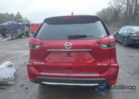 2019 Nissan Rogue Sv z USA, uszkodzony, nr VIN 5N1AT2MV8KC747372